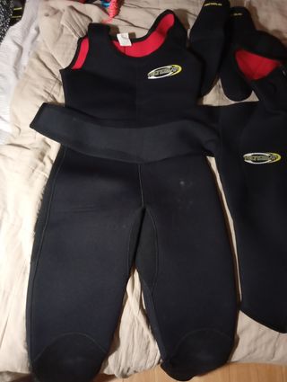 Neopreno Tecnomar: Traje + accesorios.