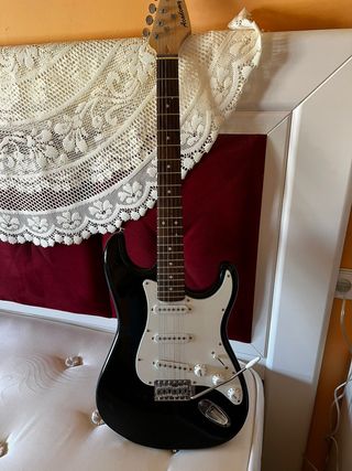 Guitarra eléctrica ACADEMY