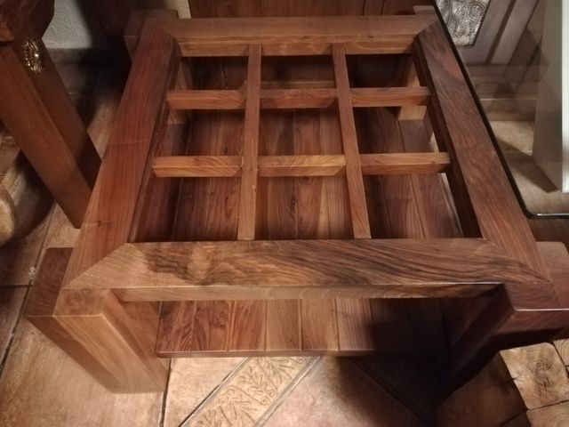 Centro tavolo in legno massello