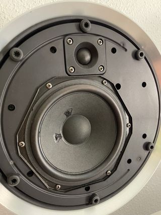 Bang & Olufsen Beosound 8 - Altavoces