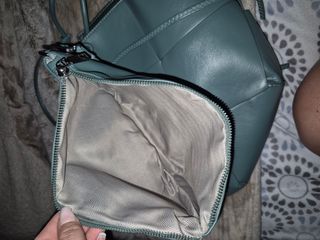 Bolso verde nuevo con neceser