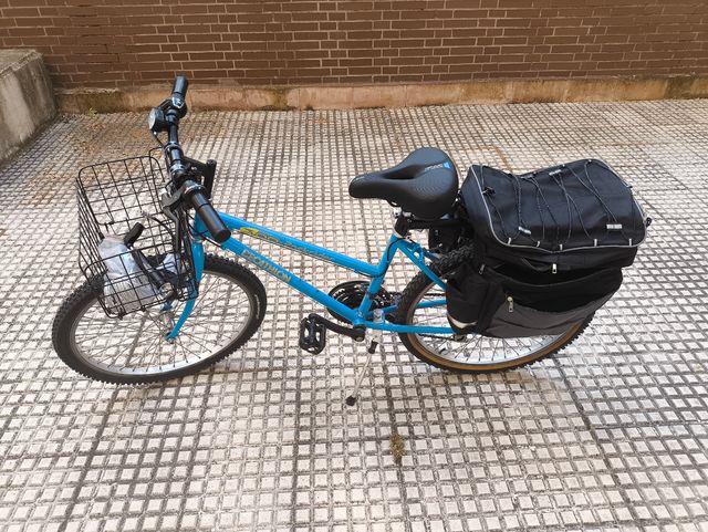 Bicicleta Decathlon Rockrider, azul