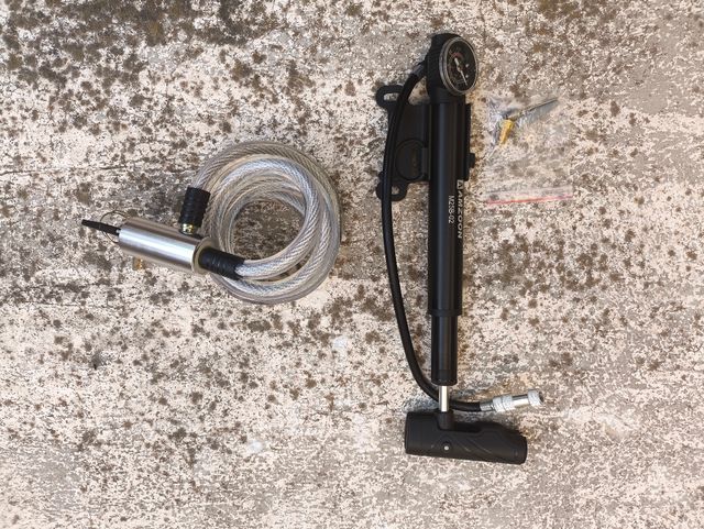 Bicicleta Decathlon Rockrider, azul