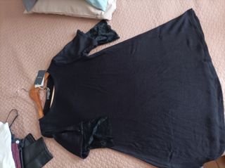 Vestito nero con mezza manica in pizzo