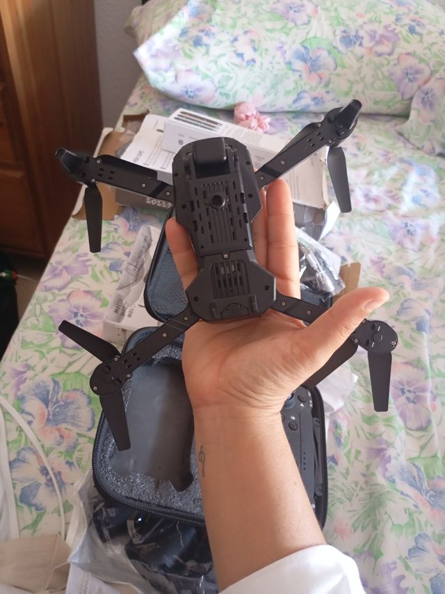 Nuovo drone pieghevole