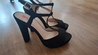Sandalias tacón negras
