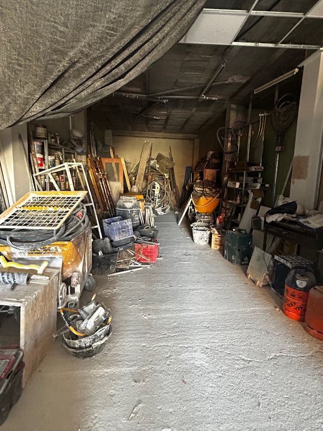 Planta baja con vivienda