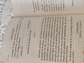 Antiguo libro religioso.