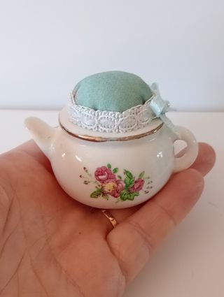 Puntaspilli vintage a teiera