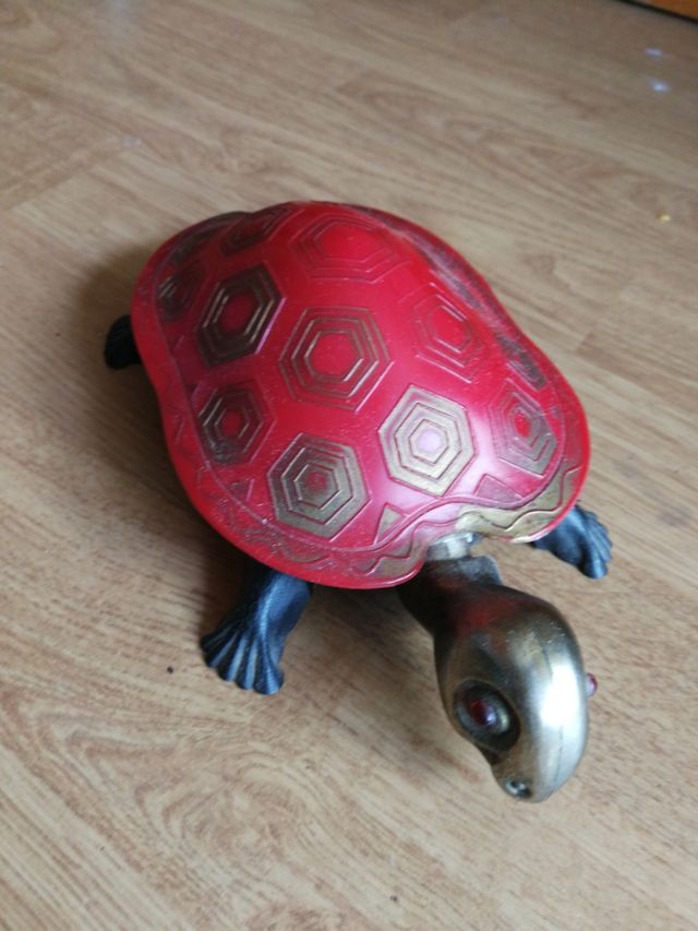 Radio a transistor degli anni '80. Tartaruga