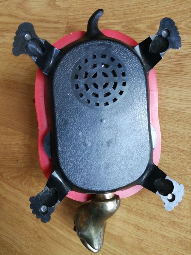 Radio a transistor degli anni '80. Tartaruga