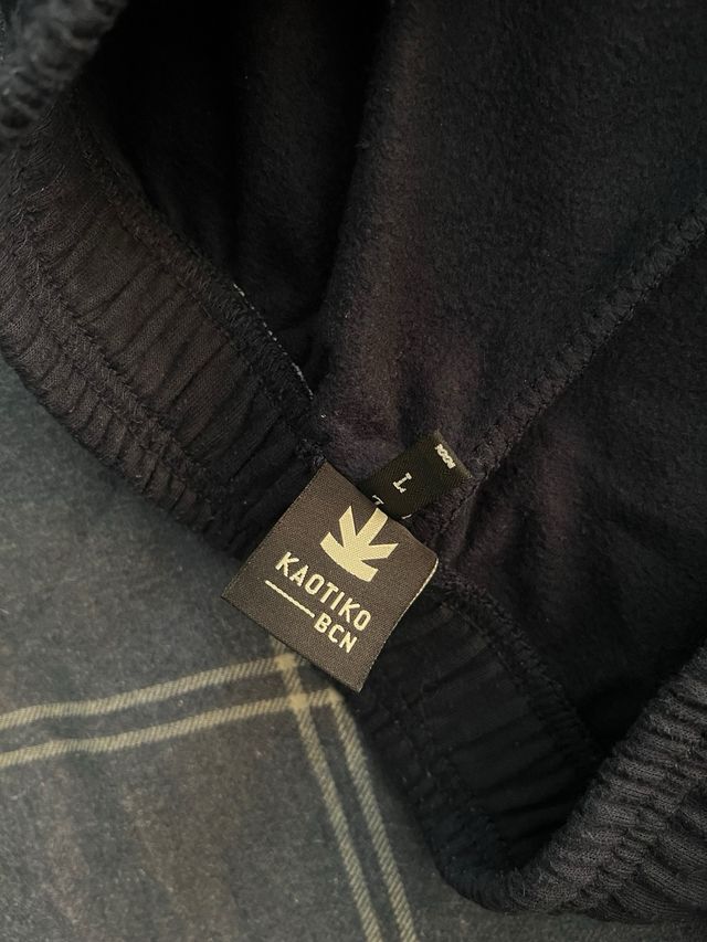 Chándal Kaotiko como nuevo - Talla L (ajusta M)