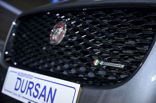 Jaguar E-Pace   2.0D 110kW RDynamic 4WD