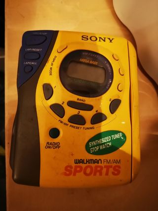 Walkman Sony Sports Radio Cassette
