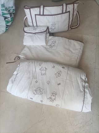 Bolso bebé+cambiador +edredón  Chichonera