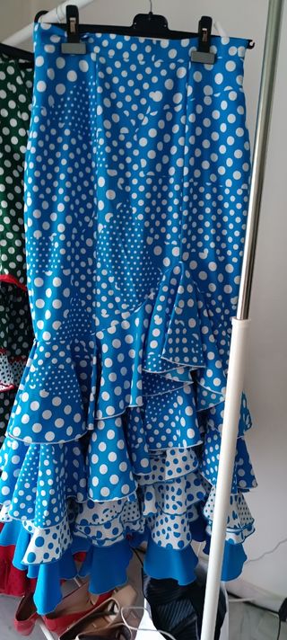Trajes rocieros lunares: azul, verde. Precio unida
