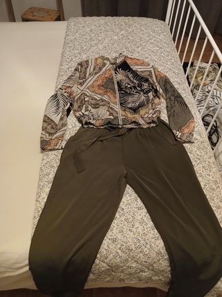 Conjunto Stradivarius - Chaqueta y Pantalón