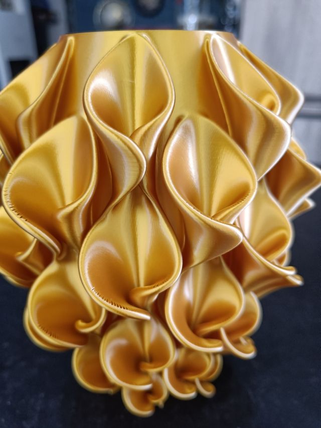 Vaso floreale 3D oro