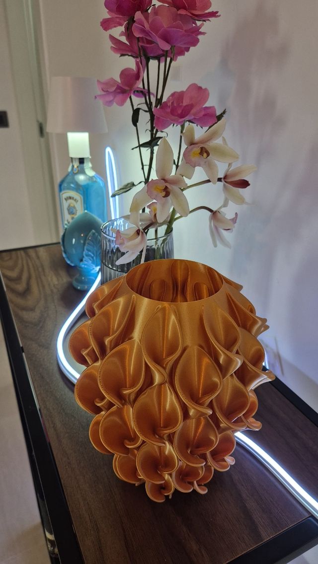 Vaso floreale 3D oro