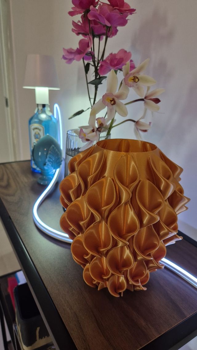 Vaso floreale 3D oro
