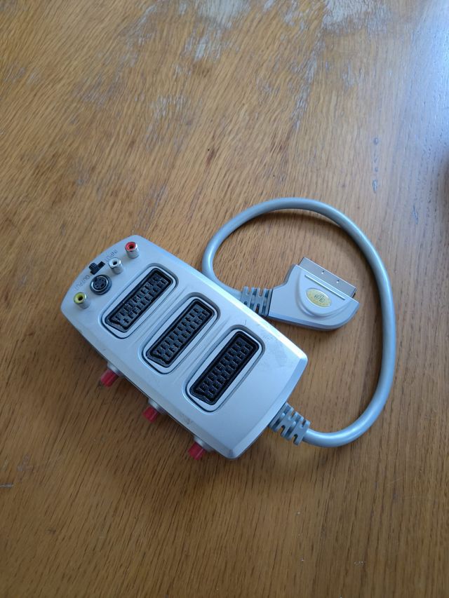 Euroconector Hub - Conector AV