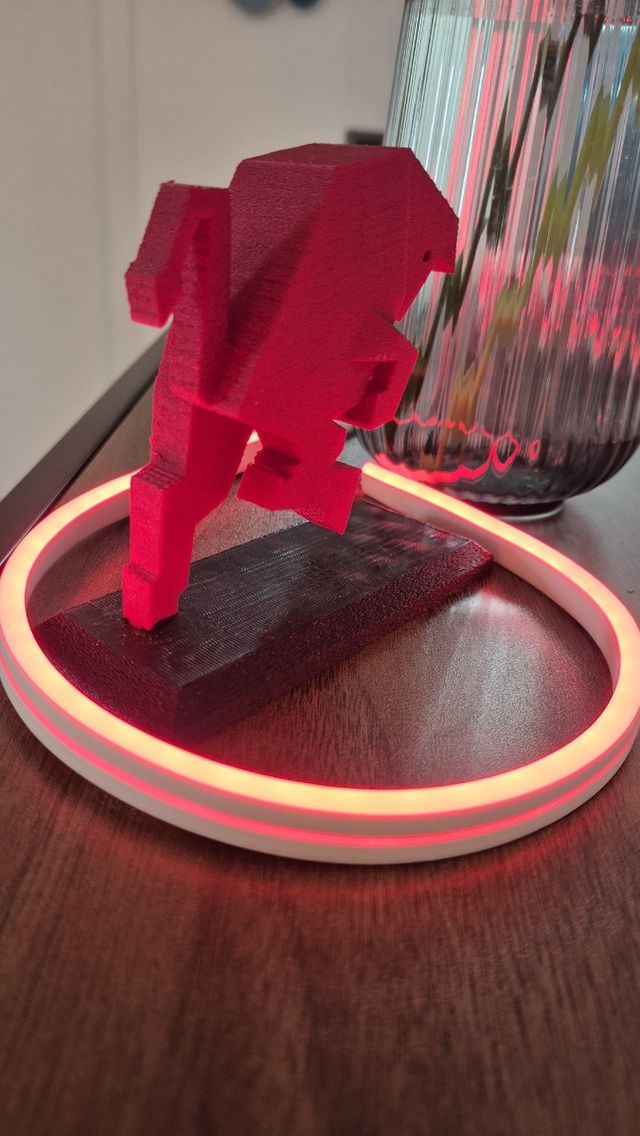 Toro grande Torino con  piedistallo