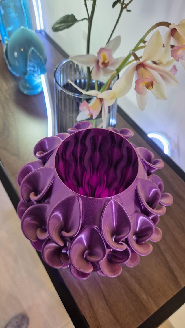 2 vasi design floreale