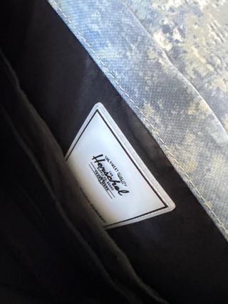 Mochila Herschel impermeable estampada
