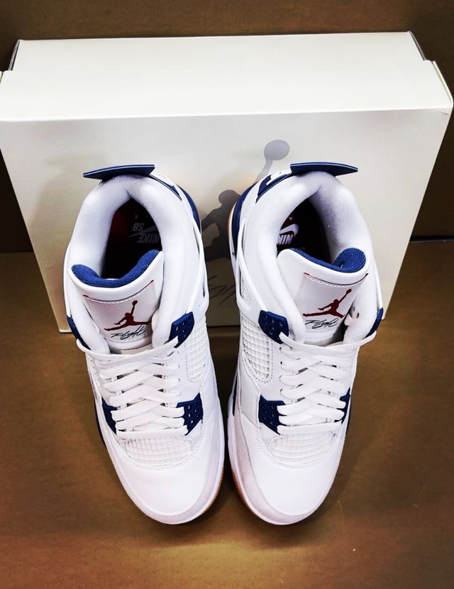 Nike SB x Air Jordan 4 "Navy"