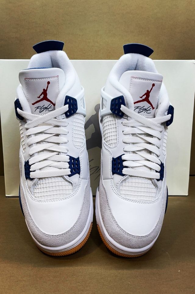 Nike SB x Air Jordan 4 "Navy"