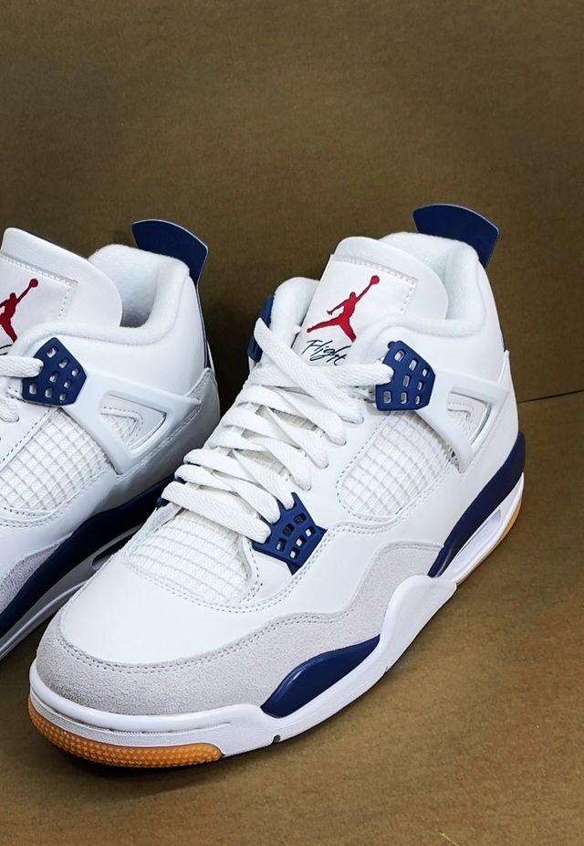 Nike SB x Air Jordan 4 "Navy"