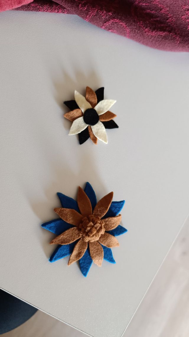 Broches fieltro