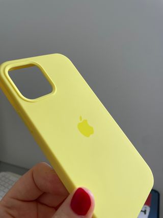 Funda silicona Apple iPhone 12/12Pro - Amarilla