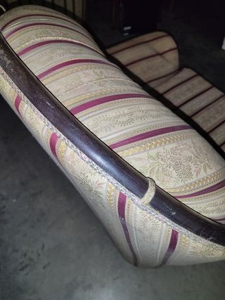 DOS 2 Butacas clásicas beige y rojas