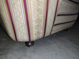 DOS 2 Butacas clásicas beige y rojas