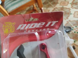 Manetas freno moto rojas