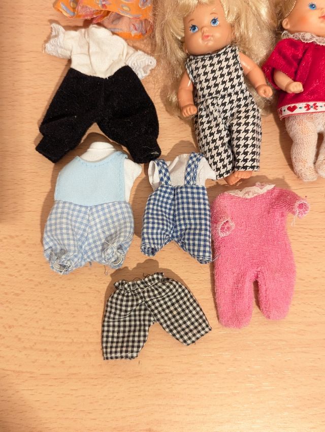 Lote bebes Barbie Lil Friends y ropa