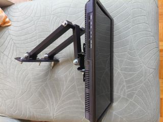 TV Nevir 10" con soporte pared