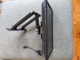 TV Nevir 10" con soporte pared