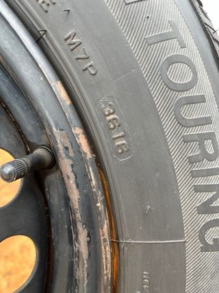 Rueda 195/65 R15: Llanta usada