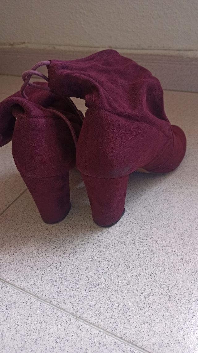 Botas mujer granate tacón