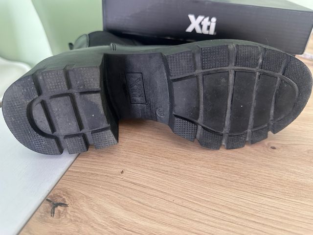 Botines Xti negros - talla 39