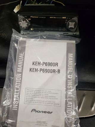 Radio Pioneer con cargador de 6 CDs