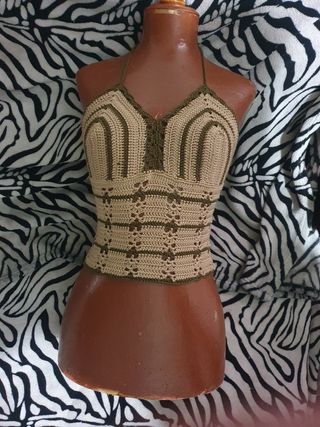 Top crochet beige y verde oliva - Talla única