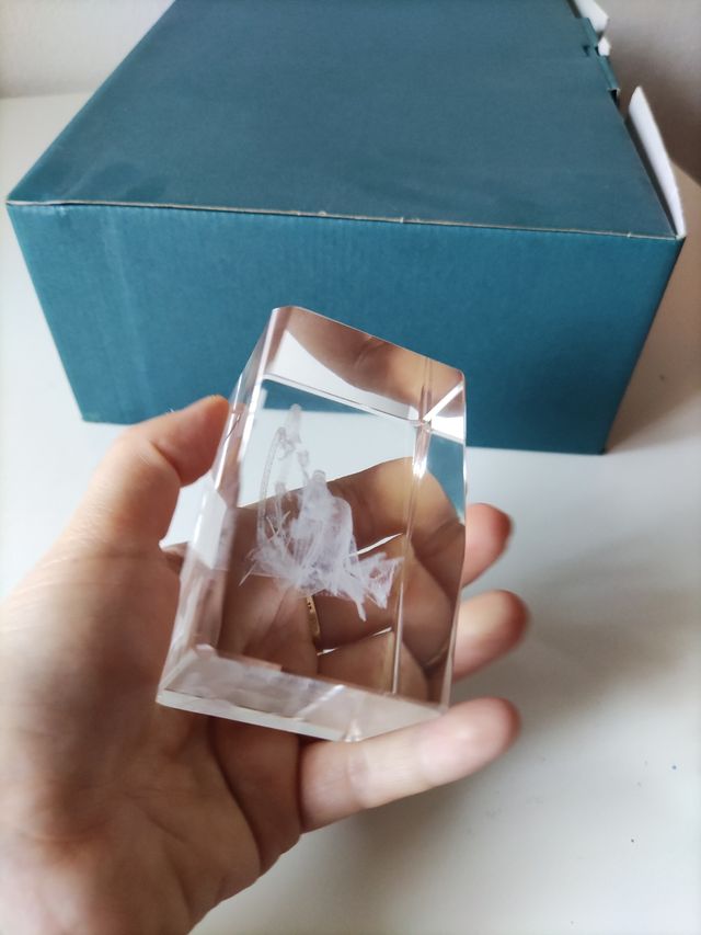 Figura cristal 3D pareja enamorados