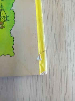 AS AVENTURAS DE TINTIN A ORELLA ROTA EN GALLEGO.