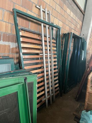 Ventanas aluminio verde y puertas 