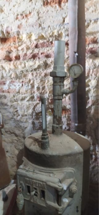 Estufa antigua de hierro.
