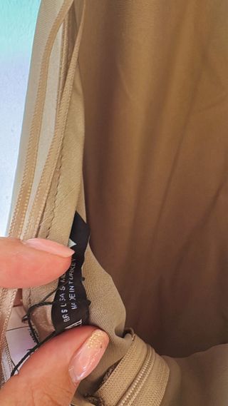 Vestido largo beige satinado