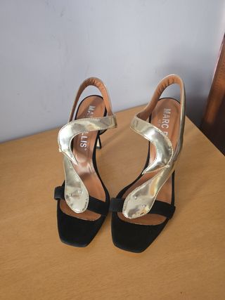 Sandalias Marc Ellis negras y doradas